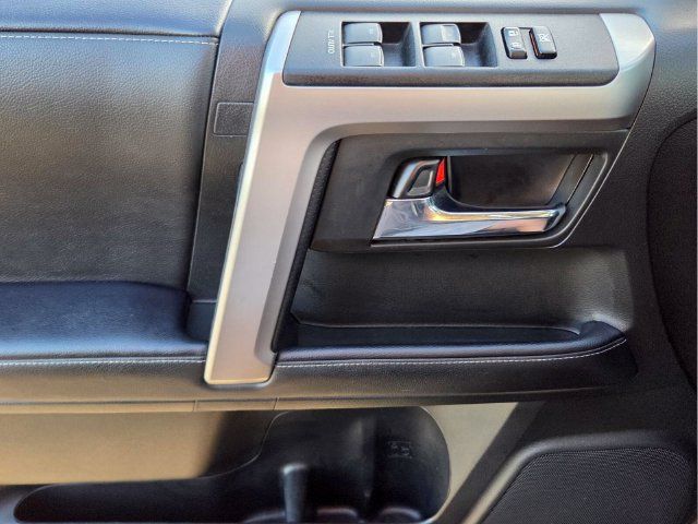 Used 2022 Toyota 4Runner SR5 Premium w/ Moonroof Package AWD/4WD image 36