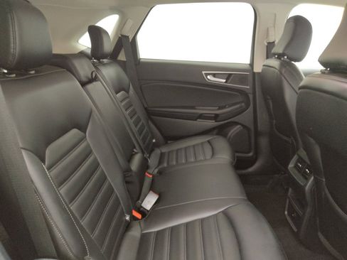 Used 2024 Ford Edge SEL image 19