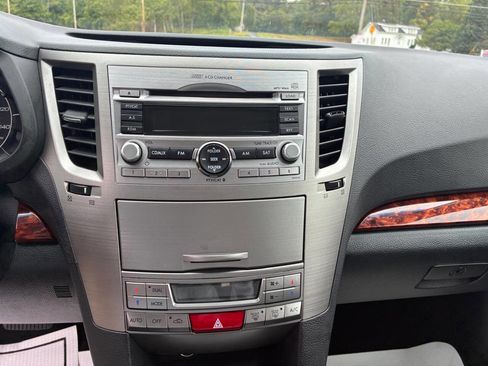 Used 2011 Subaru Outback 2.5i Limited w/ PWR Moonroof Pkg image 13