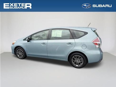 Used 2017 Toyota Prius V Three w/ Carpet Mat Package FWD image 6