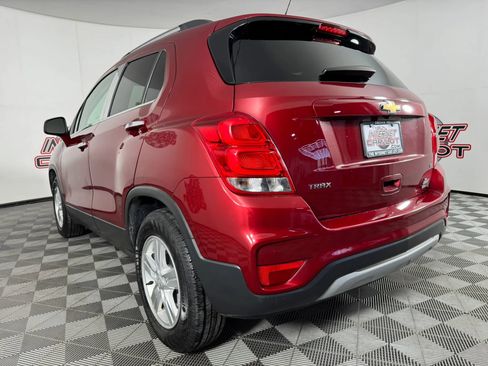 Used 2020 Chevrolet Trax LT w/ LT Convenience Package FWD image 26