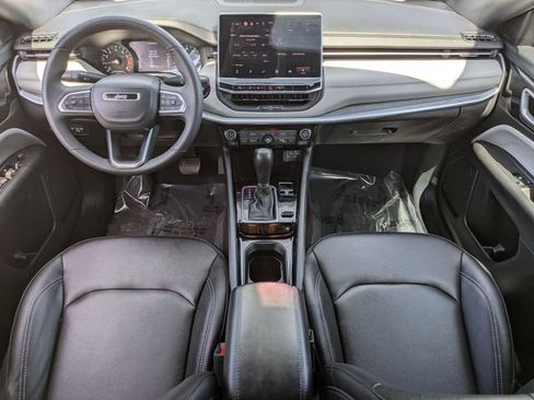Used 2025 Jeep Compass Limited AWD/4WD image 23