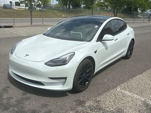 Used 2022 Tesla Model 3 Long Range image 4