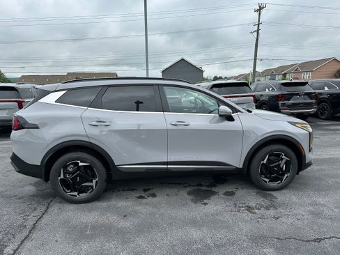 New 2026 Kia Sportage EX AWD/4WD image 4