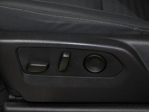 Used 2024 Chevrolet Silverado 1500 RST image 33