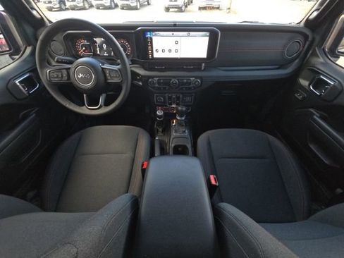 Used 2025 Jeep Gladiator Rubicon image 24