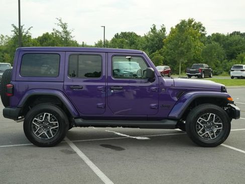 New 2026 Jeep Wrangler Unlimited Sahara AWD/4WD image 8