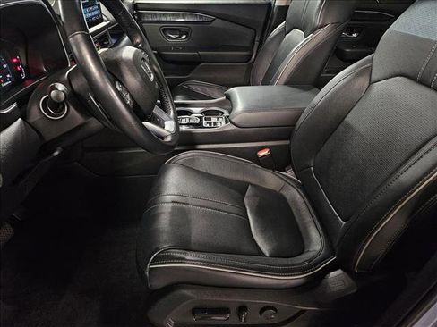 Used 2023 Honda Pilot Elite image 16