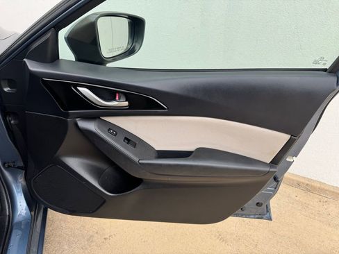 Used 2015 MAZDA MAZDA3 i Sport FWD image 16