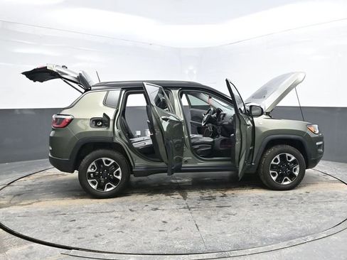 Used 2018 Jeep Compass Trailhawk w/ Leather Interior Group image 38
