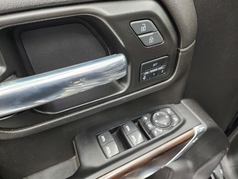 Used 2022 GMC Sierra 2500 SLT w/ LPO, GMC Protection Package image 44