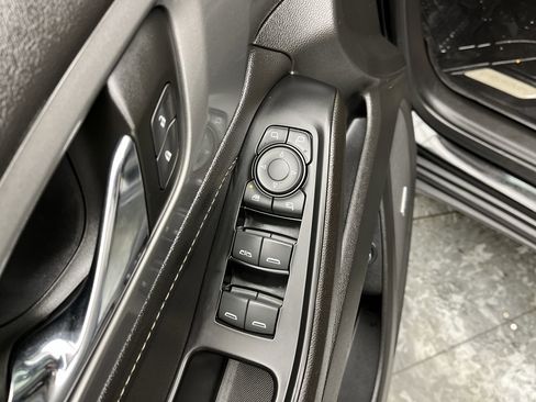 Certified 2023 Chevrolet Traverse LT w/ LT Premium Package image 10