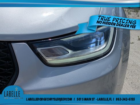 Used 2024 Chrysler Pacifica Limited w/ S Appearance Package AWD/4WD image 9