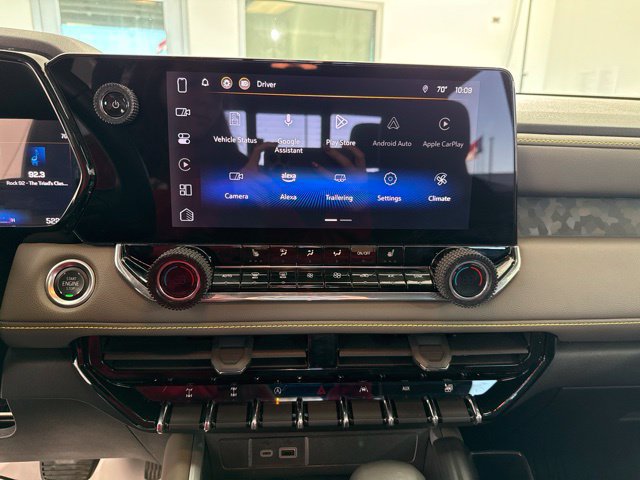 Used 2024 Chevrolet Colorado ZR2 w/ Technology Package AWD/4WD image 23
