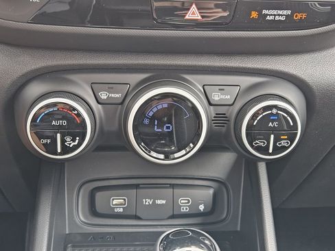 New 2026 Hyundai Venue SEL FWD image 18