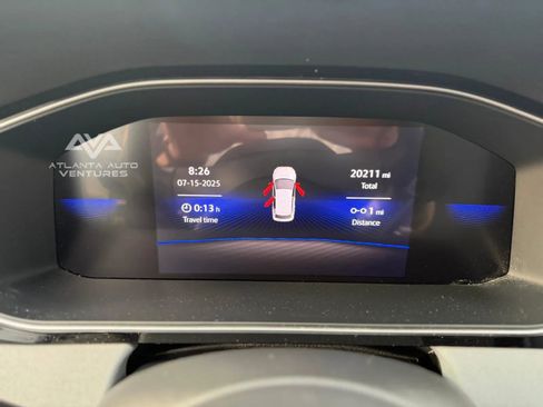 Used 2025 Volkswagen Jetta SE image 38