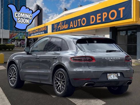 Used 2018 Porsche Macan AWD/4WD image 3