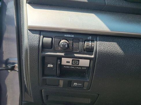 Used 2014 Subaru Outback 2.5i Premium AWD/4WD image 17