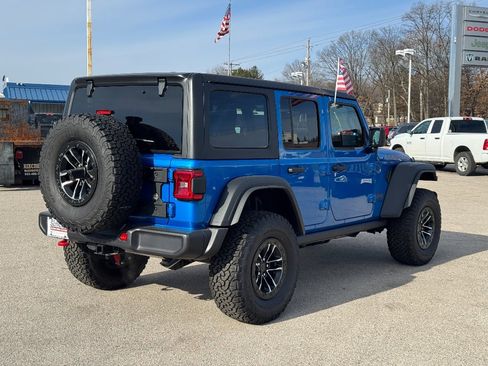 Used 2025 Jeep Wrangler Unlimited Rubicon w/ XTREMEE 35" Tire Package AWD/4WD image 3