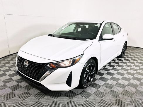 Used 2024 Nissan Sentra SV image 7