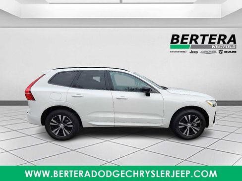 Used 2025 Volvo XC60 B5 Core image 7