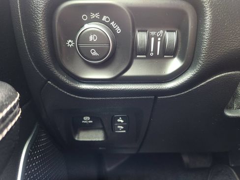 Used 2021 RAM 1500 Laramie AWD/4WD image 27