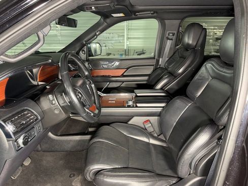 Used 2021 Lincoln Navigator L Reserve AWD/4WD image 16