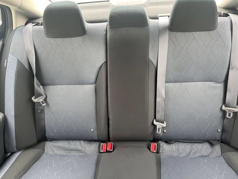Used 2025 Nissan Versa SV FWD image 37