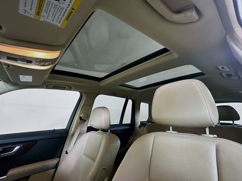 Used 2012 Mercedes-Benz GLK 350 2WD image 25