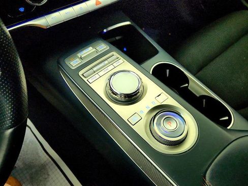 Used 2023 Genesis GV70 2.5T w/ Sport Prestige Package AWD/4WD image 17
