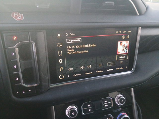 Used 2024 GMC Yukon Denali w/ Advanced Technology Package AWD/4WD image 12