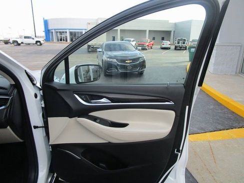 Certified 2023 Buick Enclave Essence image 27