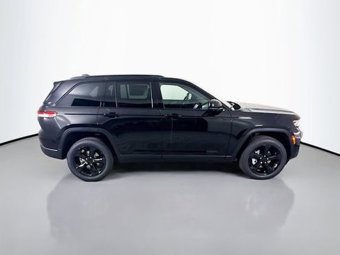 New 2025 Jeep Grand Cherokee Limited image 8