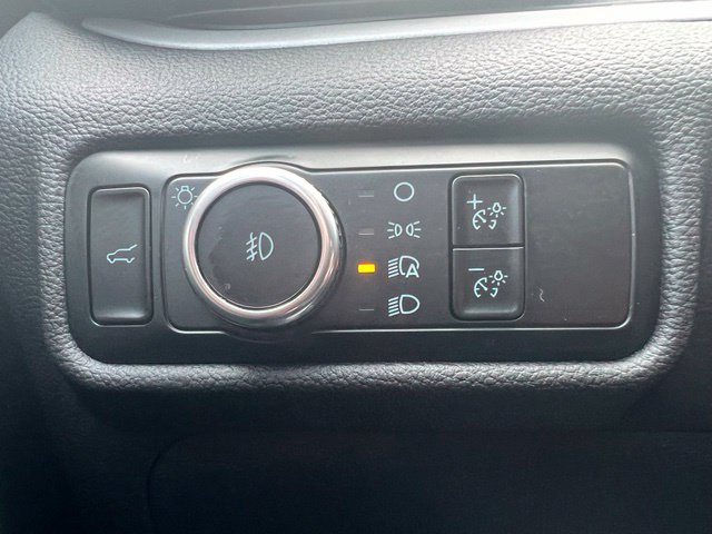 Used 2024 Ford Explorer XLT w/ Equipment Group 202A AWD/4WD image 11