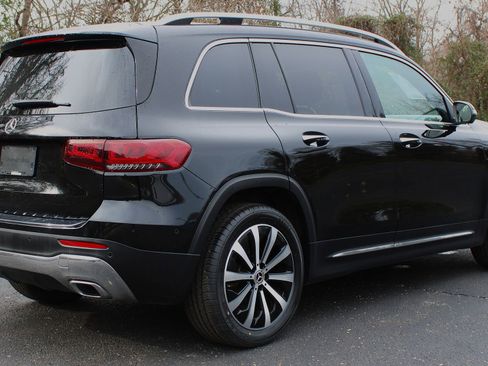 Used 2023 Mercedes-Benz GLB 250 image 5