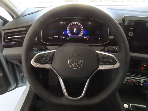 New 2026 Volkswagen Jetta SE FWD image 15