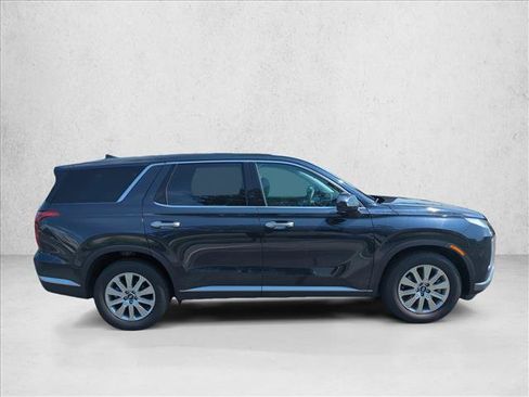 Used 2025 Hyundai Palisade SE FWD image 4