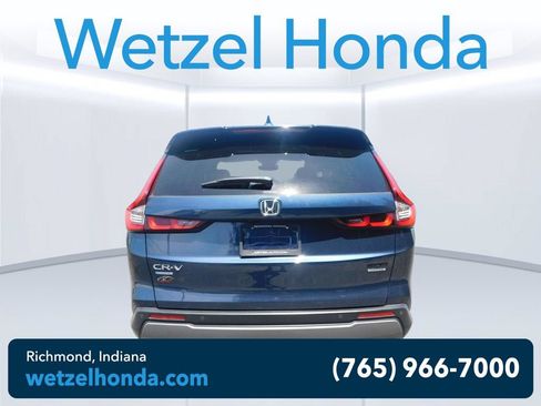 Used 2025 Honda CR-V Sport Touring image 4