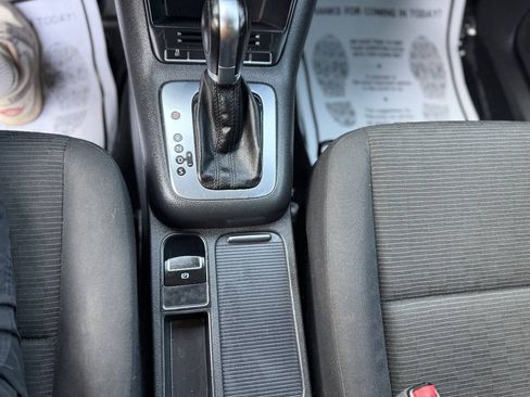 Used 2013 Volkswagen Tiguan S FWD image 14
