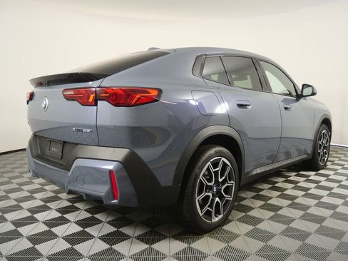 Used 2025 BMW X2 xDrive28i image 3