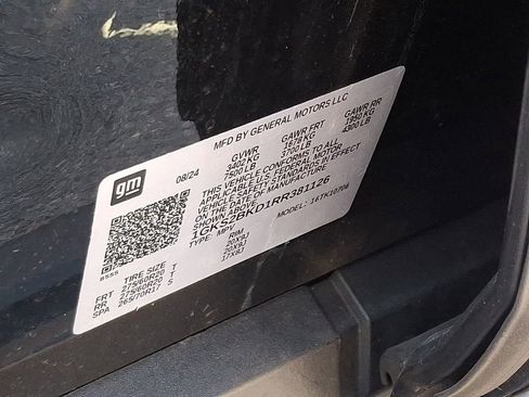 Used 2024 GMC Yukon SLT w/ SLT Premium Package image 28