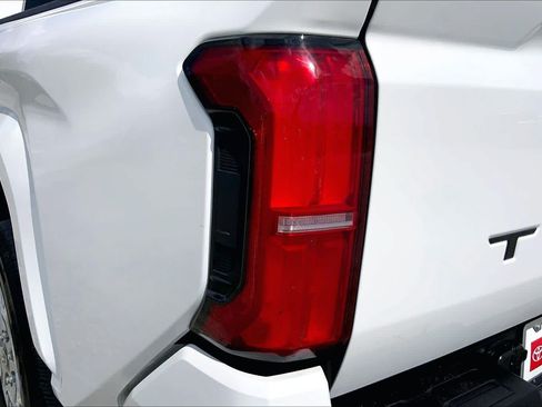 Used 2025 Toyota Tacoma SR5 RWD image 28