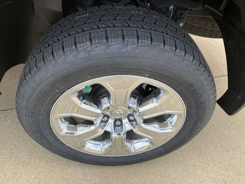 Used 2023 RAM 1500 Big Horn AWD/4WD image 25