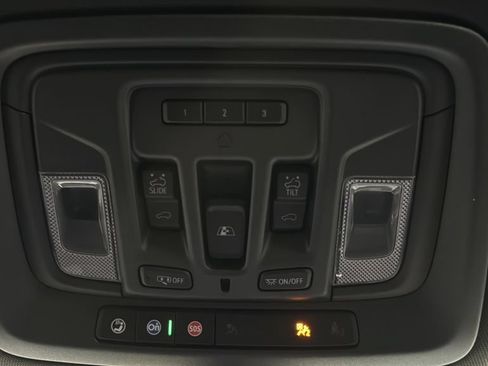 Used 2021 Chevrolet Silverado 1500 High Country AWD/4WD image 31