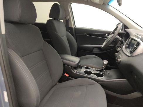 Used 2020 Kia Sorento LX image 21