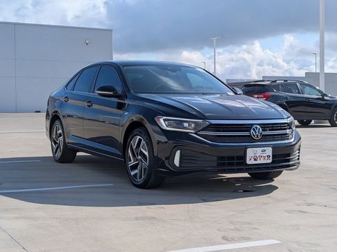 Used 2023 Volkswagen Jetta SEL FWD image 7