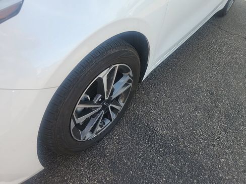 Certified 2023 Kia Forte LXS w/ LXS Technology Package FWD image 7