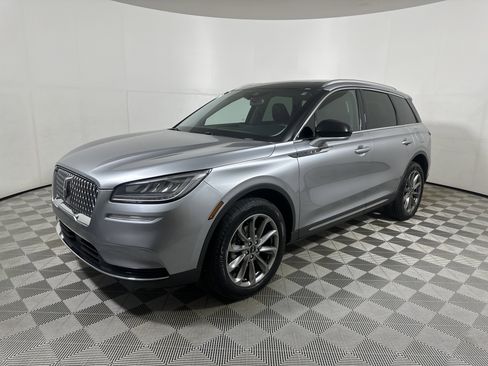Used 2021 Lincoln Corsair AWD w/ Premium Package image 3