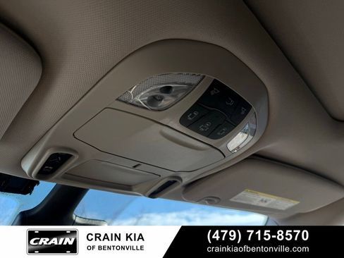 Used 2023 Chrysler Pacifica Limited FWD image 21
