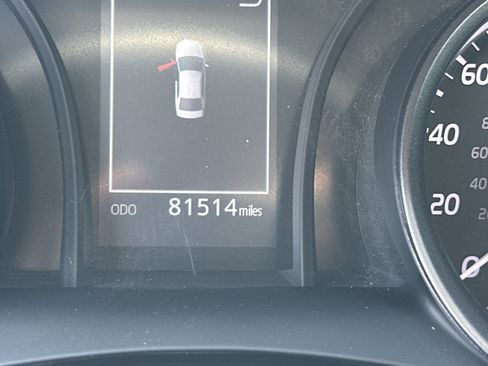 Used 2022 Toyota Camry SE image 29